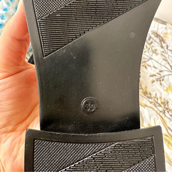 Women black slippers - Picture 4 of 4